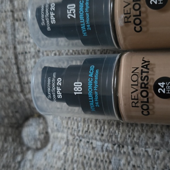 REVLON BRAND COLORSTAY LONGWEAR MAKEUP FOUNDATION  BUNDLE OF 2 - Picture 2 of 9
